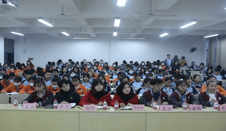 93ECA63A8B2EC286228F1556FCA53ED4